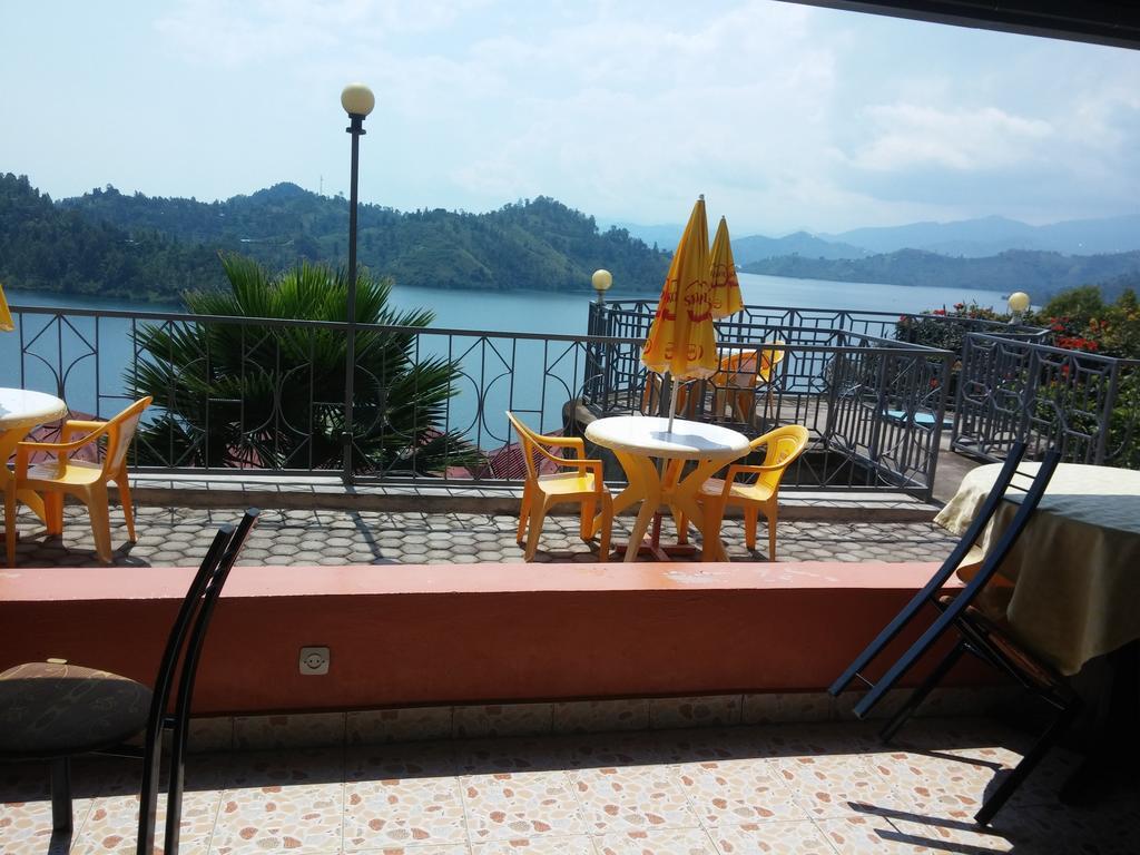 Home Saint Jean Kibuye Luaran gambar