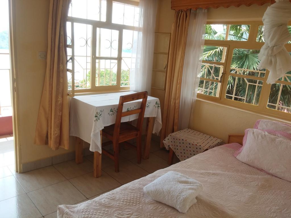 Home Saint Jean Kibuye Luaran gambar