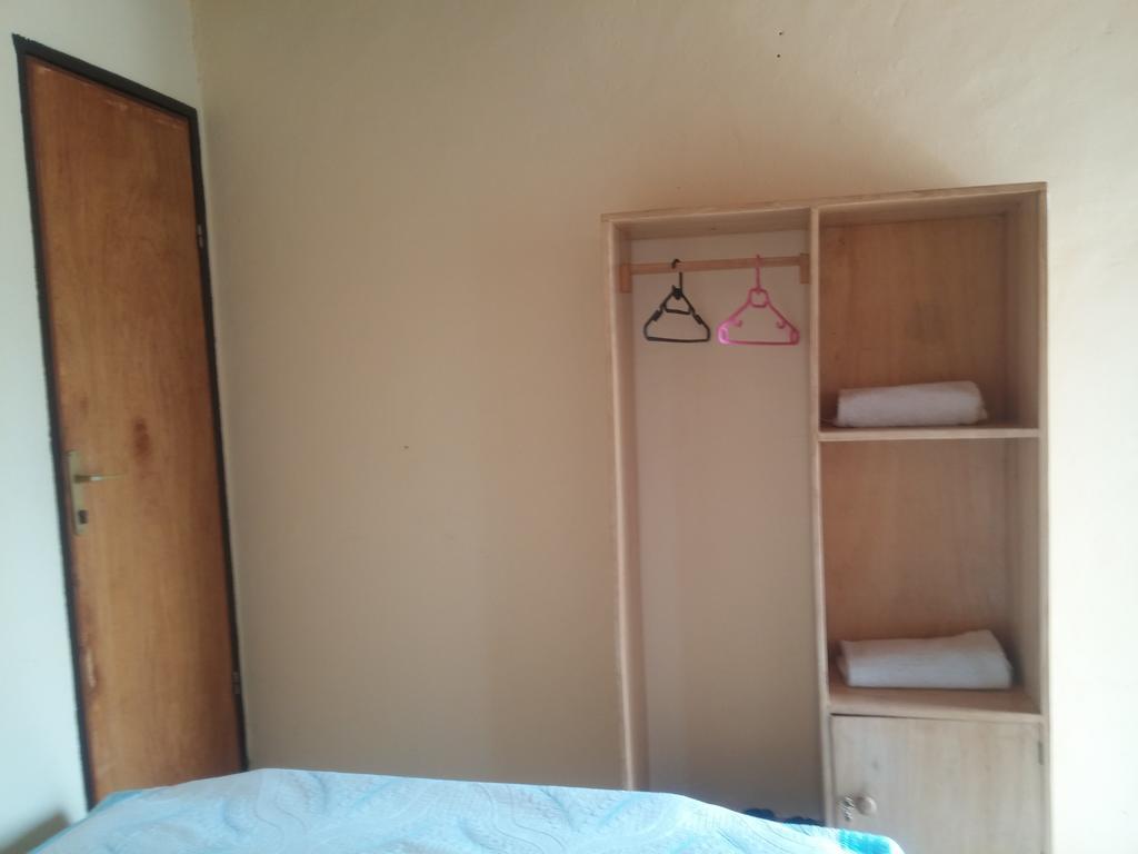 Home Saint Jean Kibuye Luaran gambar