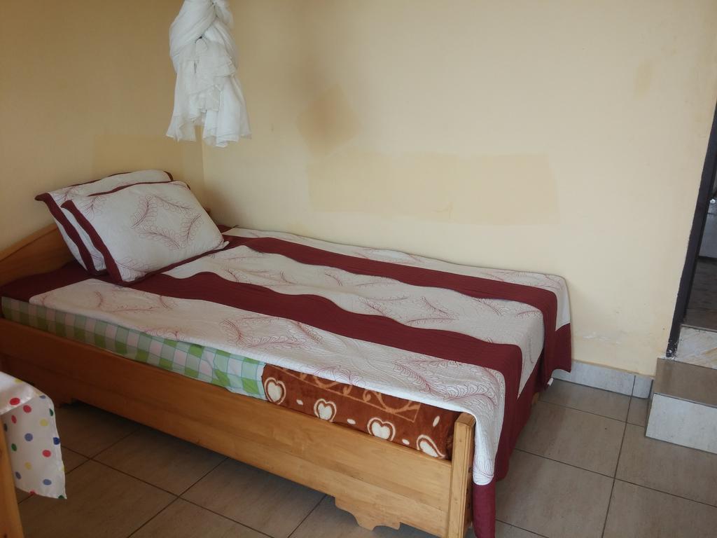 Home Saint Jean Kibuye Luaran gambar