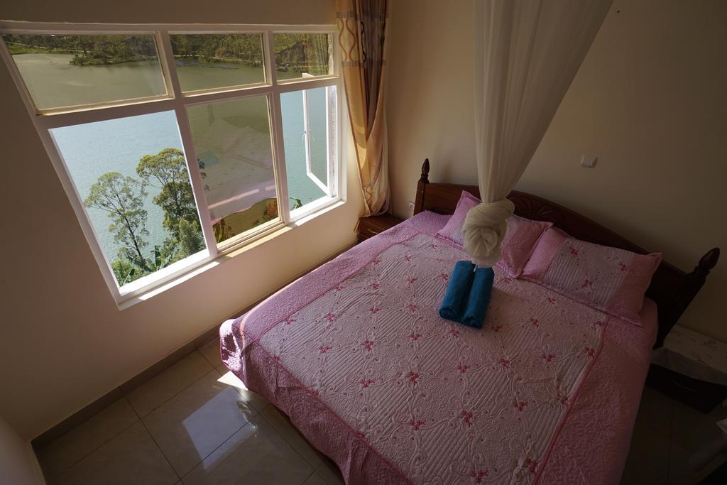 Home Saint Jean Kibuye Luaran gambar