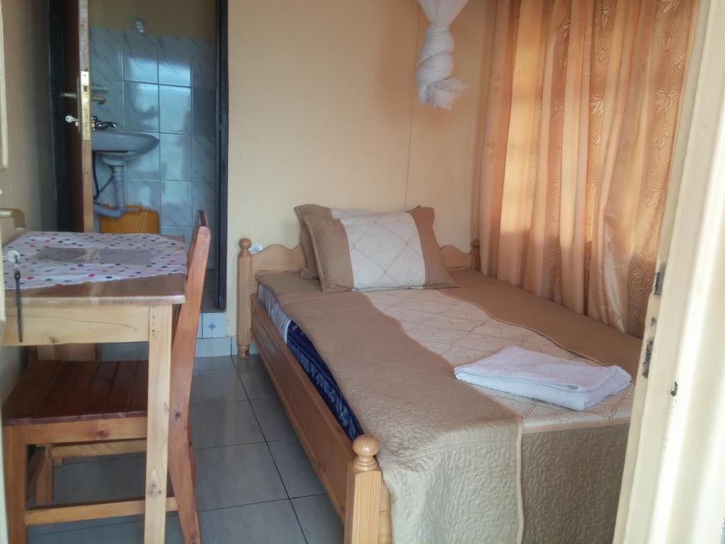 Home Saint Jean Kibuye Luaran gambar